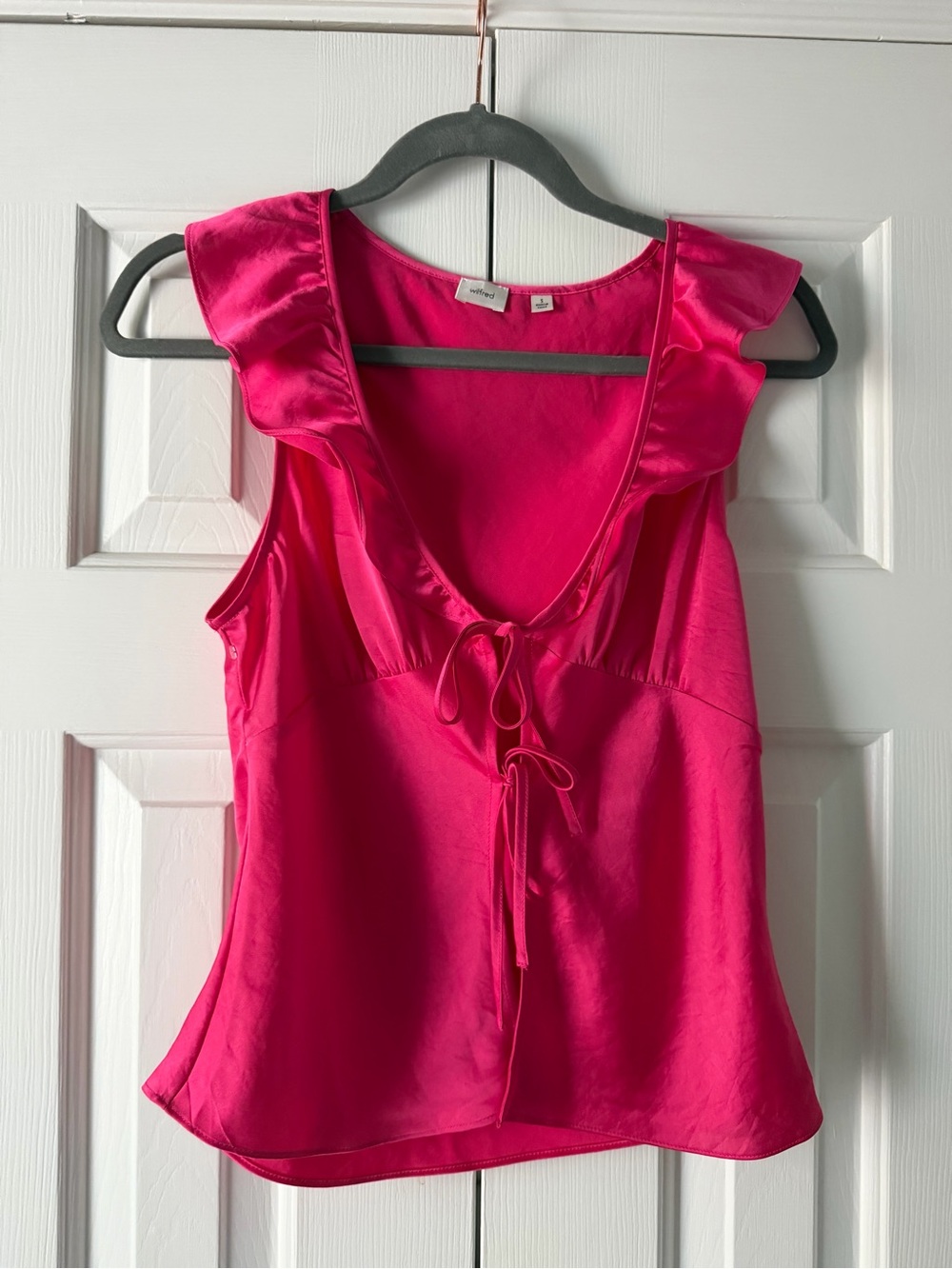 Aritzia Wilfred Tonka Satin Tie-Front Blouse - Silky, Going Out, Party Hot Pink
